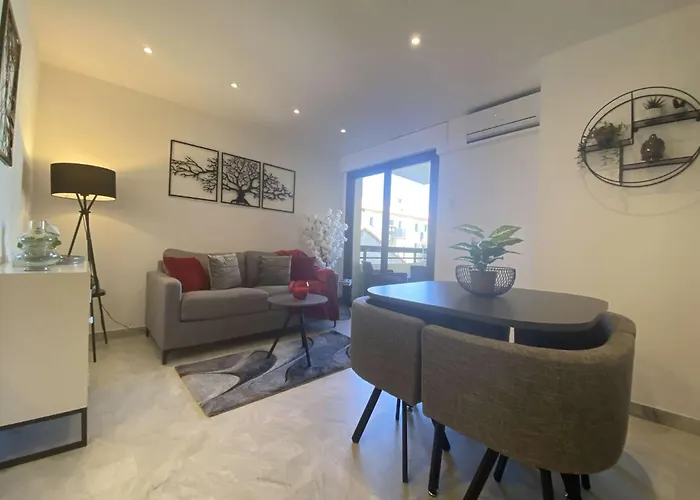 Sm440-012 Maxime Centre 2 Pcs 30m De La * Sainte-Maxime